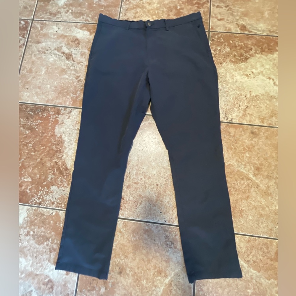 Men’s Old Navy Tech Slim Pants: Size 36x32